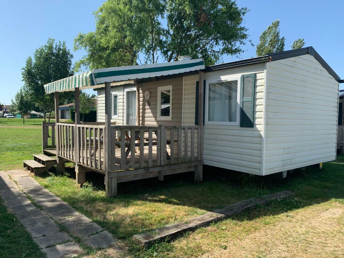 Camping Du Lac De 소종 외부 사진